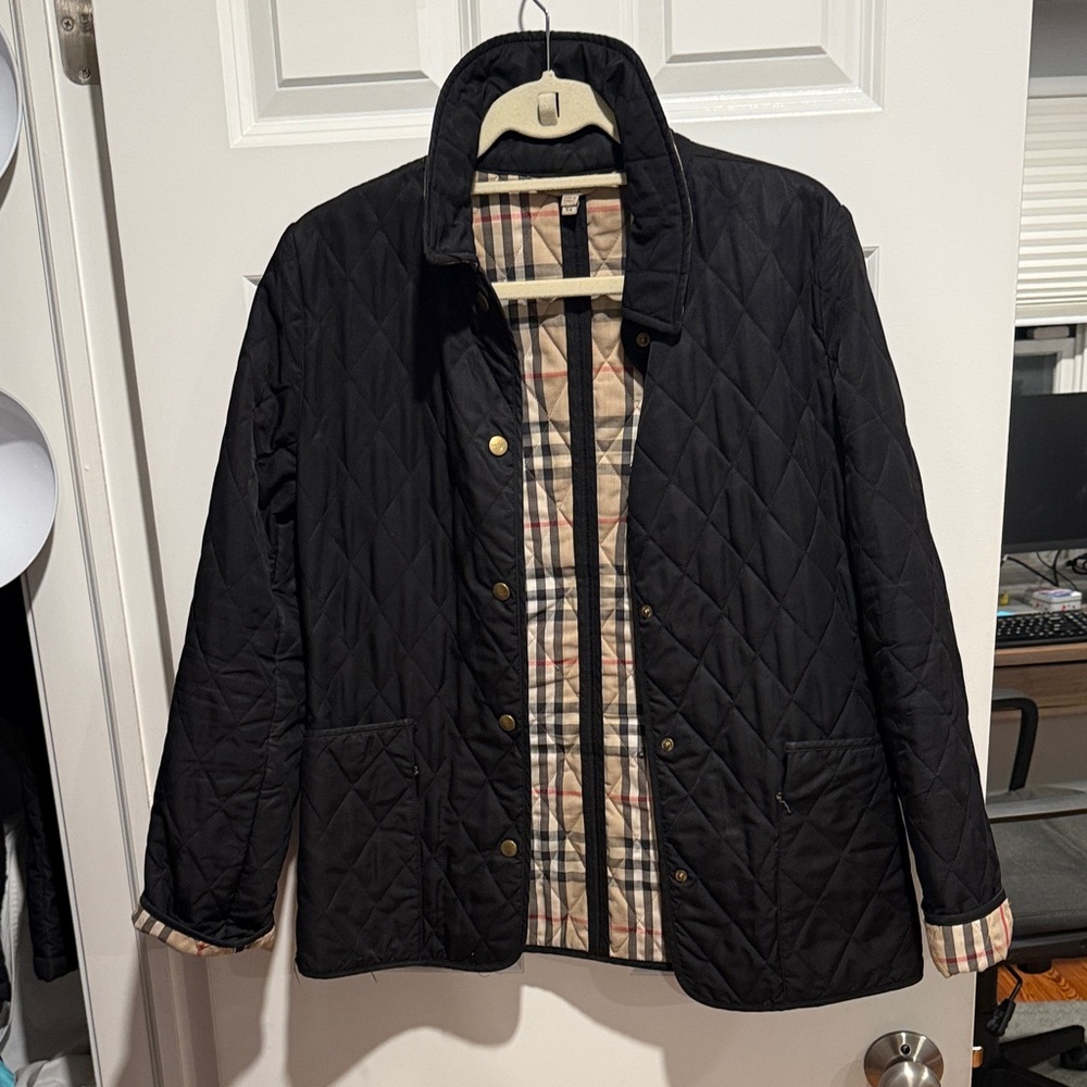 Black Burberry
Fernleigh Quilted Jacket